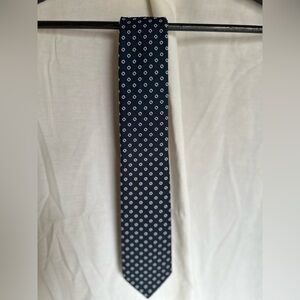 Men's Navy Tie with White Diamond Micro-Pattern